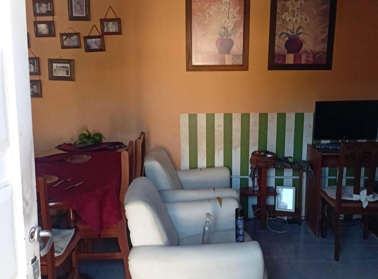 Foto de Casa 4 Dormitorios, Cochera Y Patio, Concordia, imagen 1
