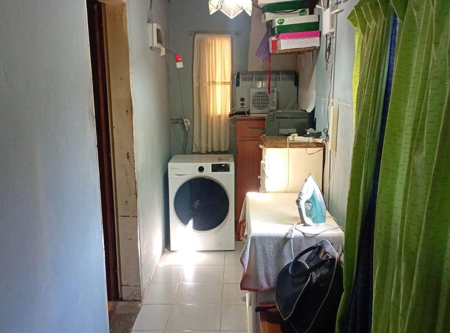 Foto de Casa 4 Dormitorios, Cochera Y Patio, Concordia, imagen 4