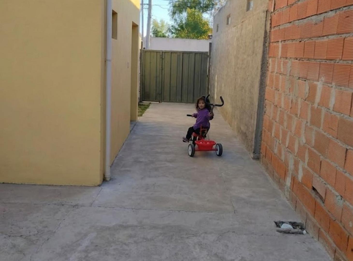 Foto de Casa 3 dormitorios y cochera, Colonia Avellaneda, imagen 1