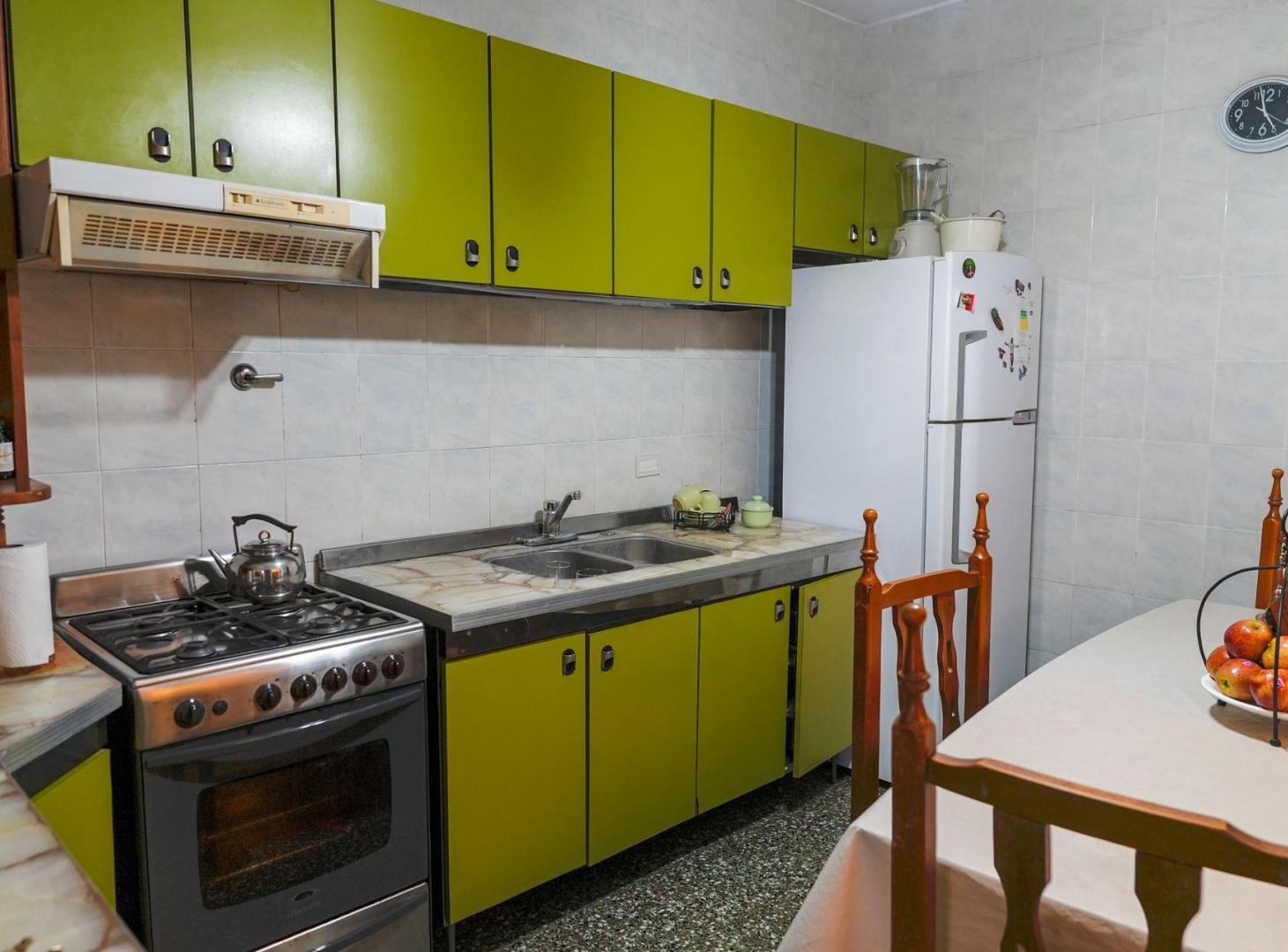 Foto de Casa 3 dormitorios y terreno, en centro de Crespo, imagen 2