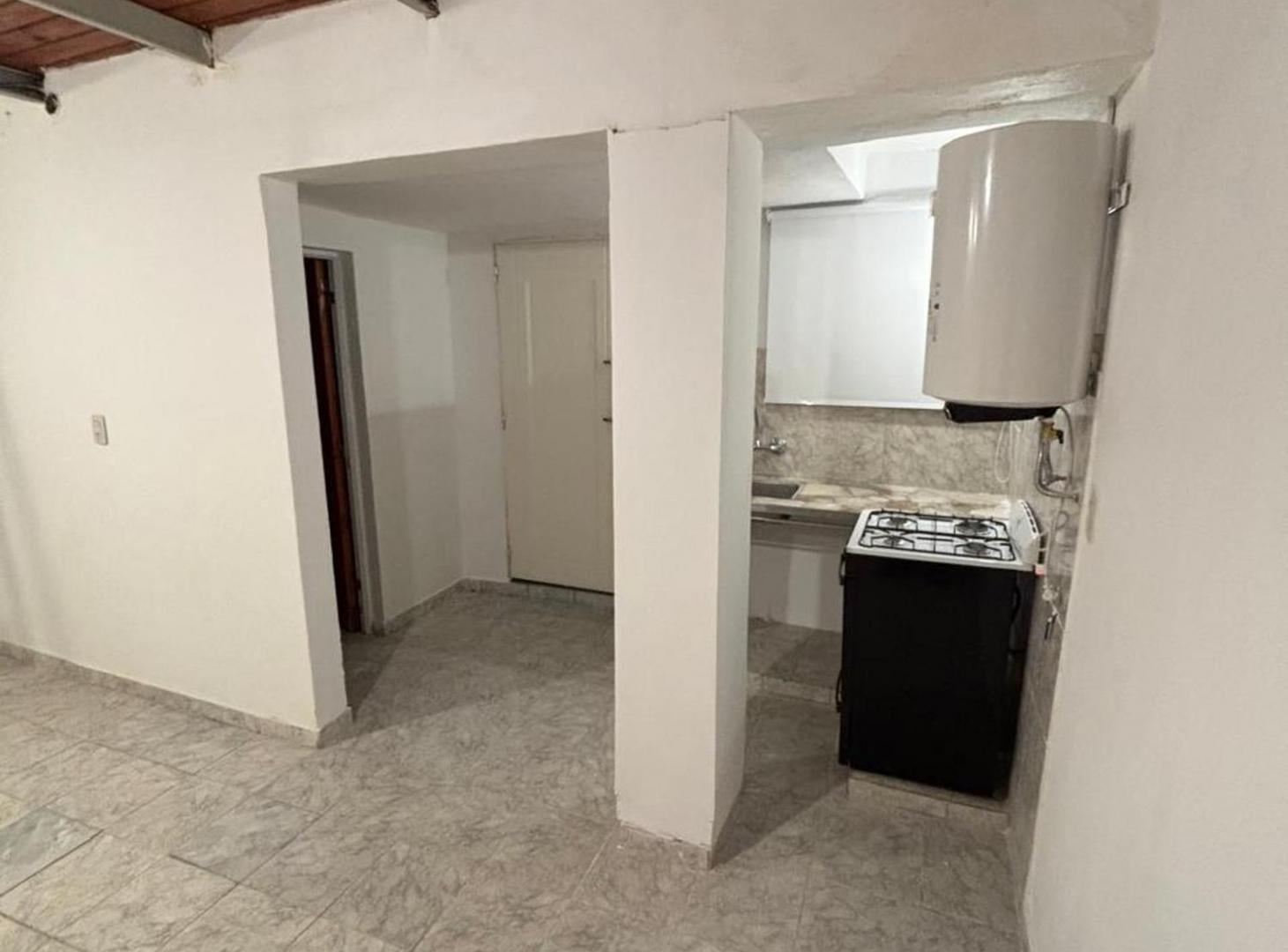 Foto de PH 1 dormitorio a 5 cuadras de la peatonal Paraná, imagen 4
