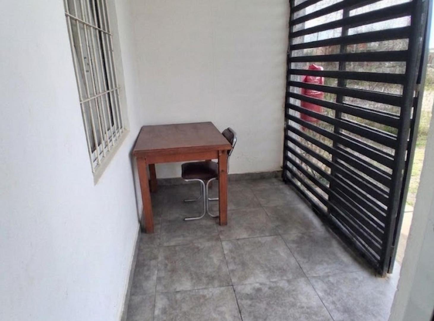 Foto de Casa 1 dormitorio en esquina + terreno, San Benito, imagen 3
