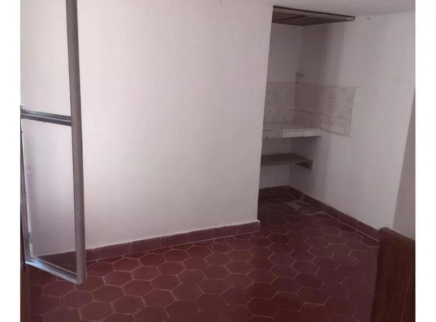 Foto de CASA EN VENTA 4 AMBIENTES JUAN MARTIN DE PUEYRRED, imagen 4