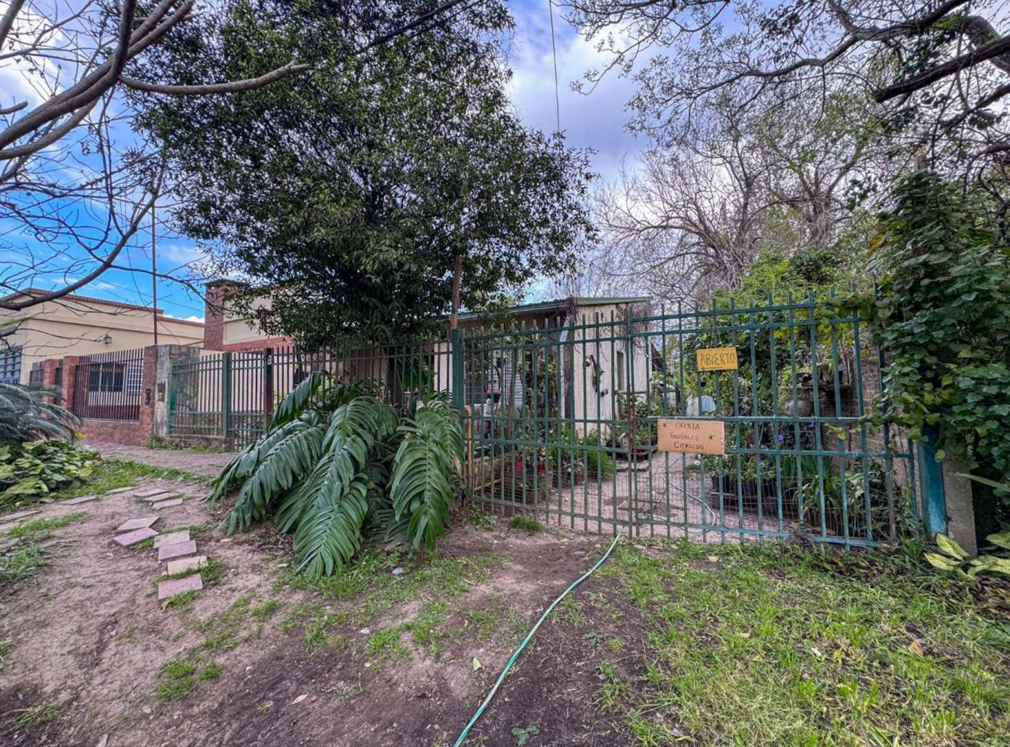Foto de Casa 2 dormitorios y gran jardín, Paraná, imagen 2