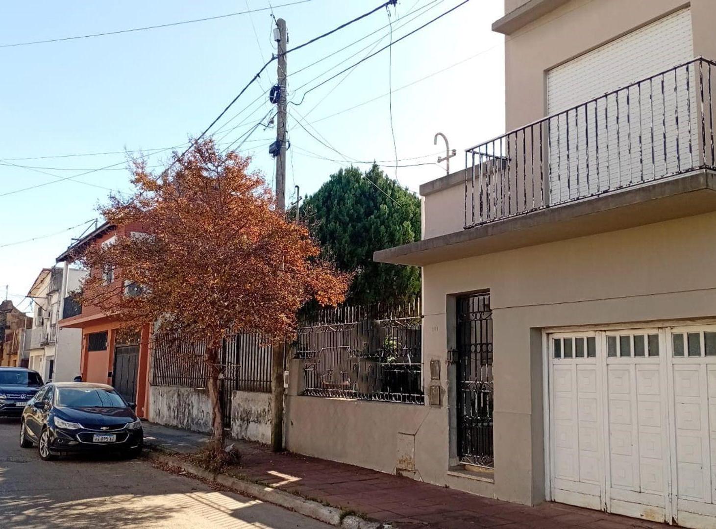 Foto de Casa 4 Dormitorios, Cochera Y Patio, Concordia, imagen 1