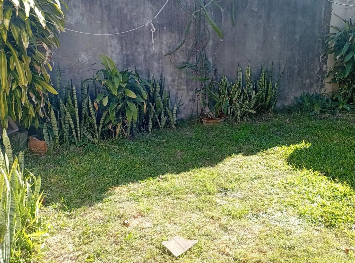 Foto de Casa 4 Dormitorios, Cochera Y Patio, Concordia, imagen 4