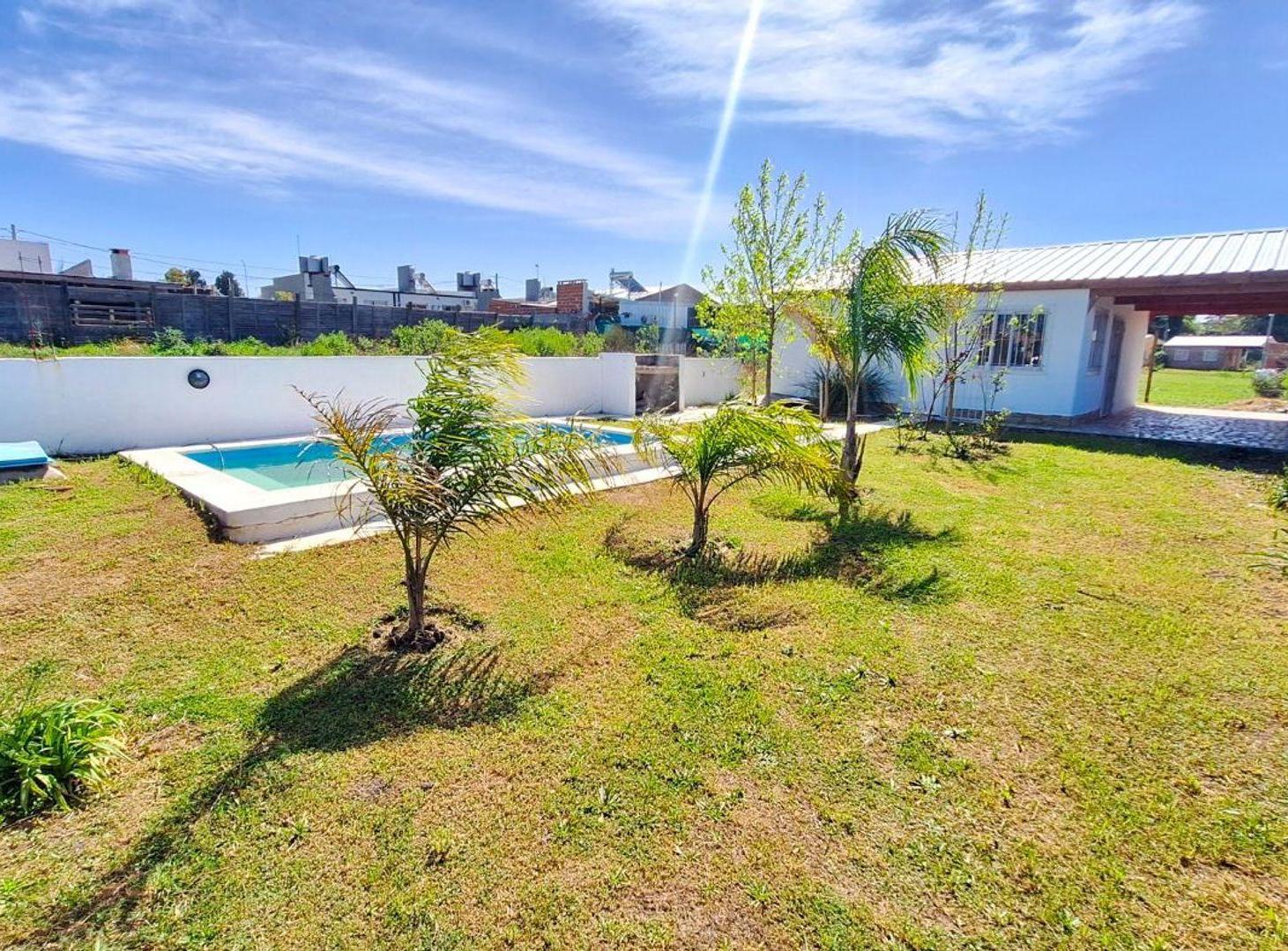 Foto de Casa 2 dormitorios en Sauce Montrull, gran terreno, imagen 2