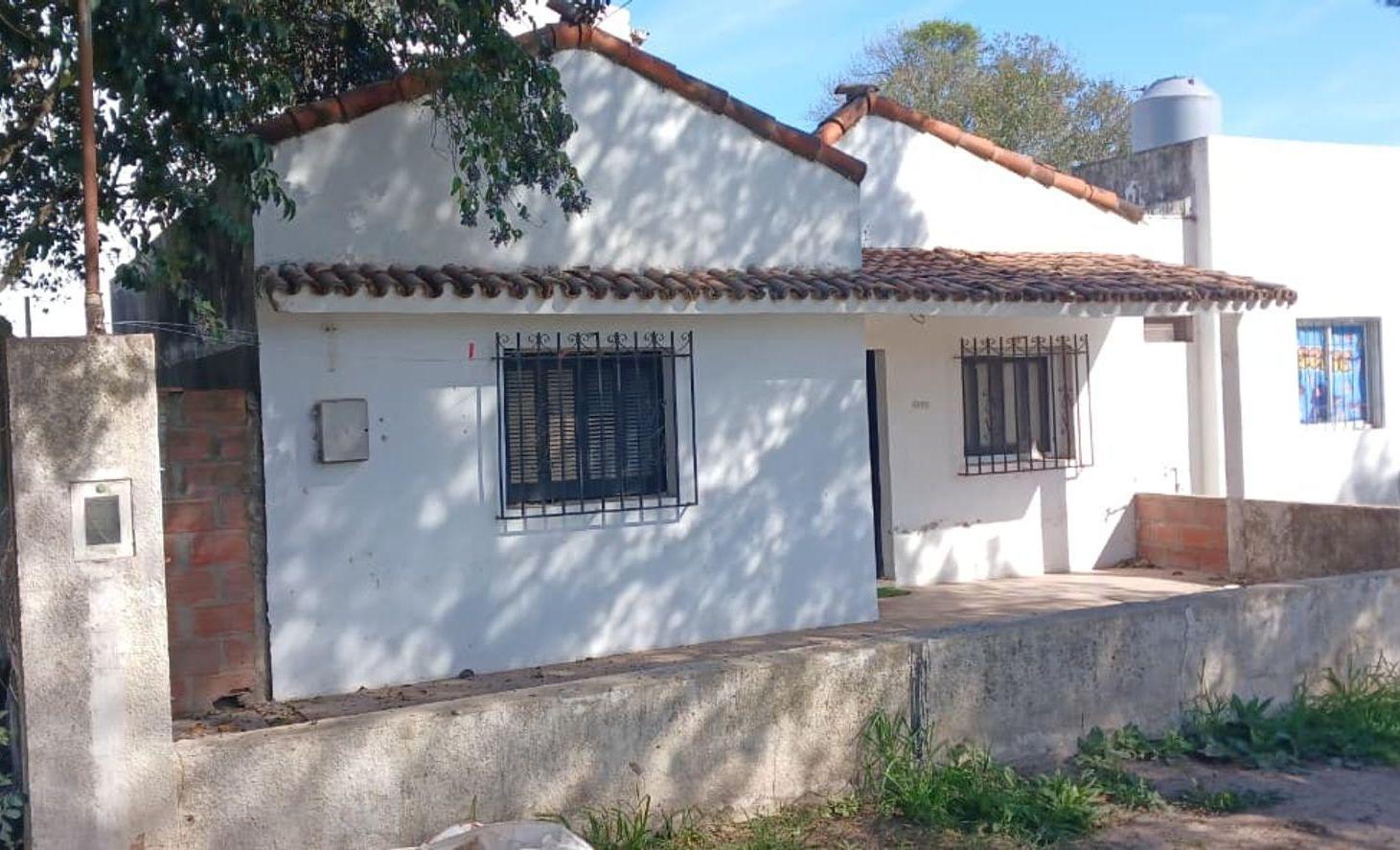 Foto de Casa 2 dormitorios con patio y jardín, Paraná, imagen 2