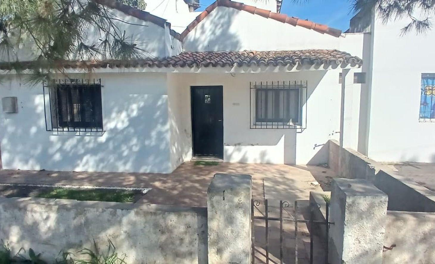 Foto de Casa 2 dormitorios con patio y jardín, Paraná, imagen 1