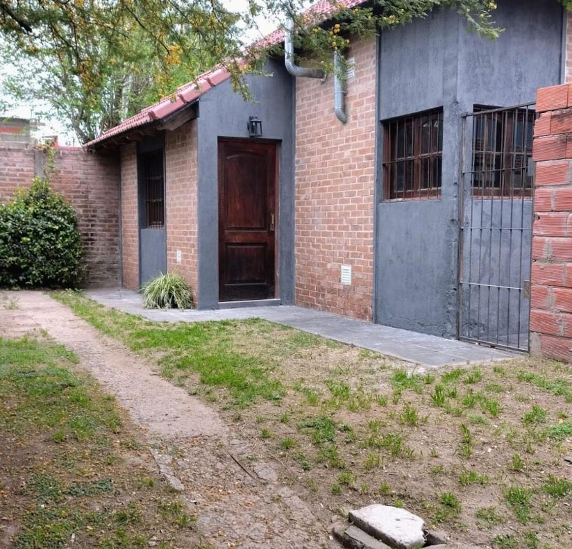 Foto de Casa 2 dormitorios y patio, Div. Los Andes, Paraná, imagen 1