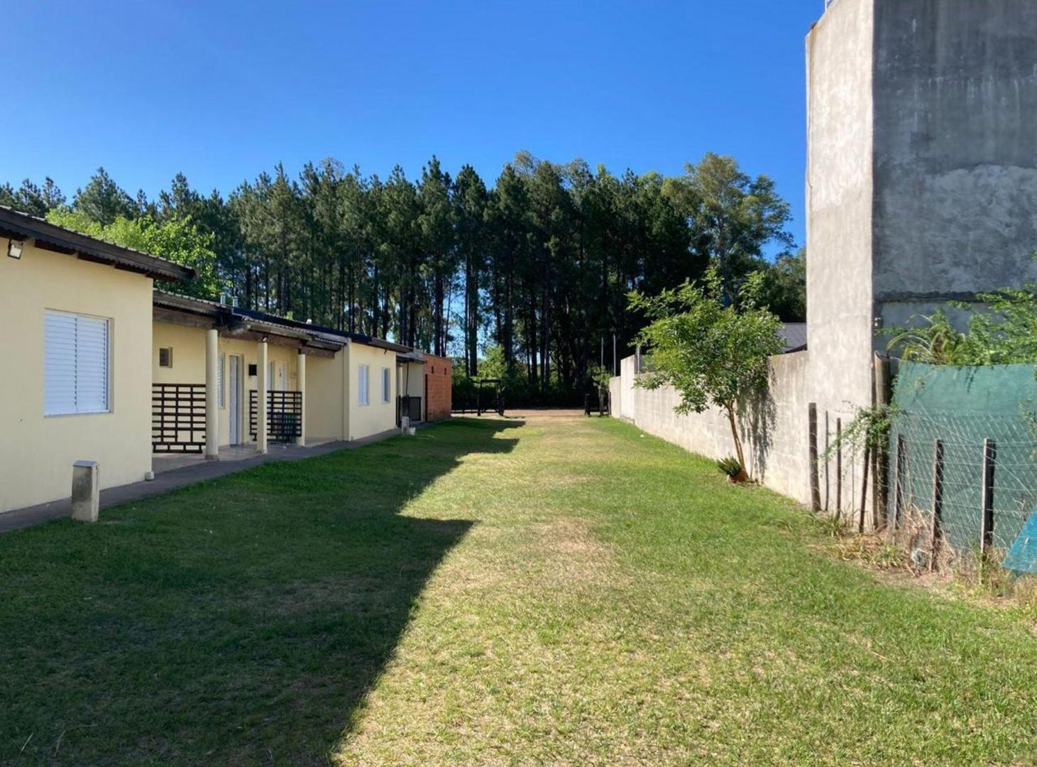 Foto de Complejo turístico de 4 cabañas en San José, imagen 1