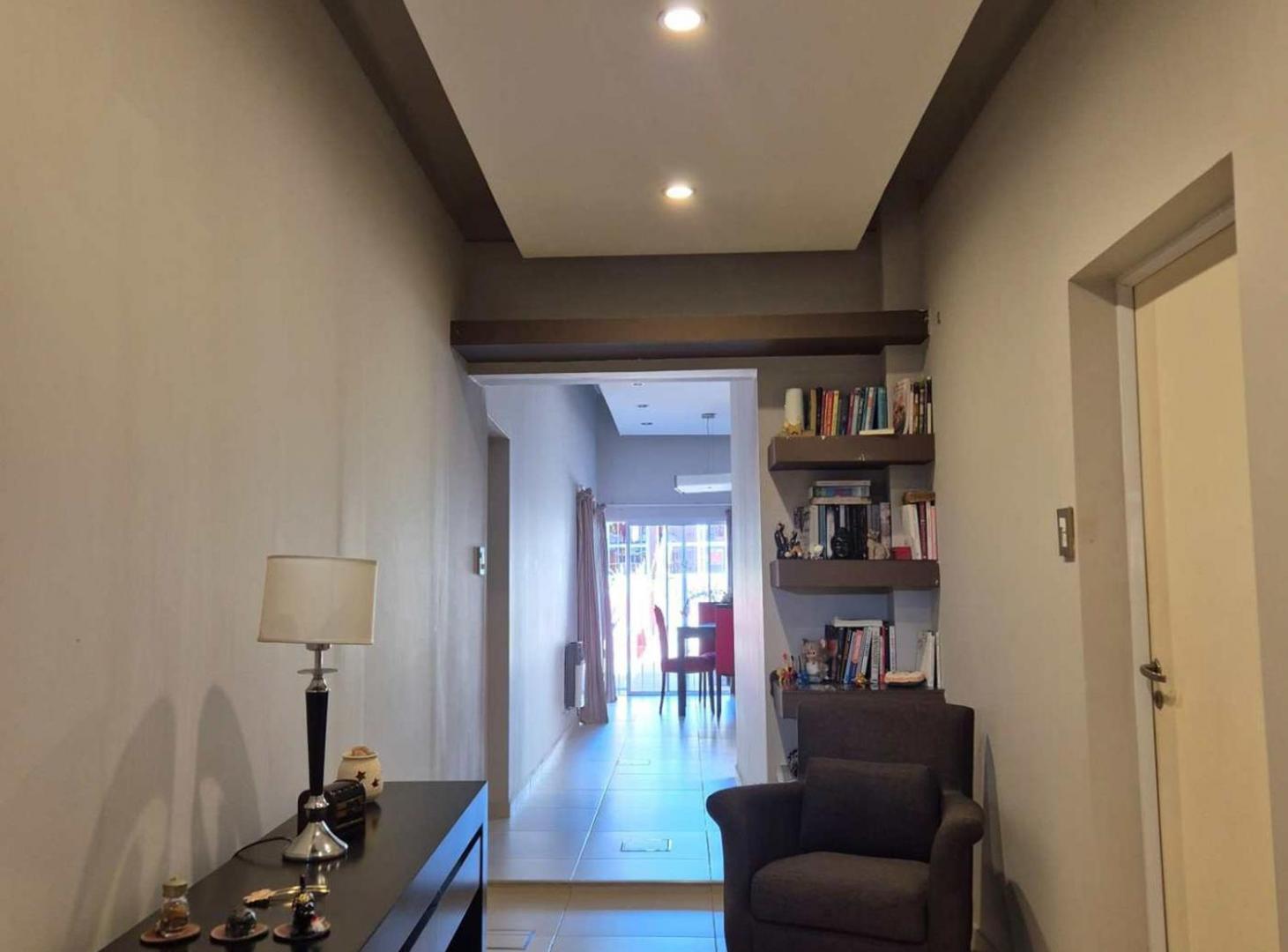 Foto de Casa 3 dormitorios, jardín y quincho, Paraná, imagen 2