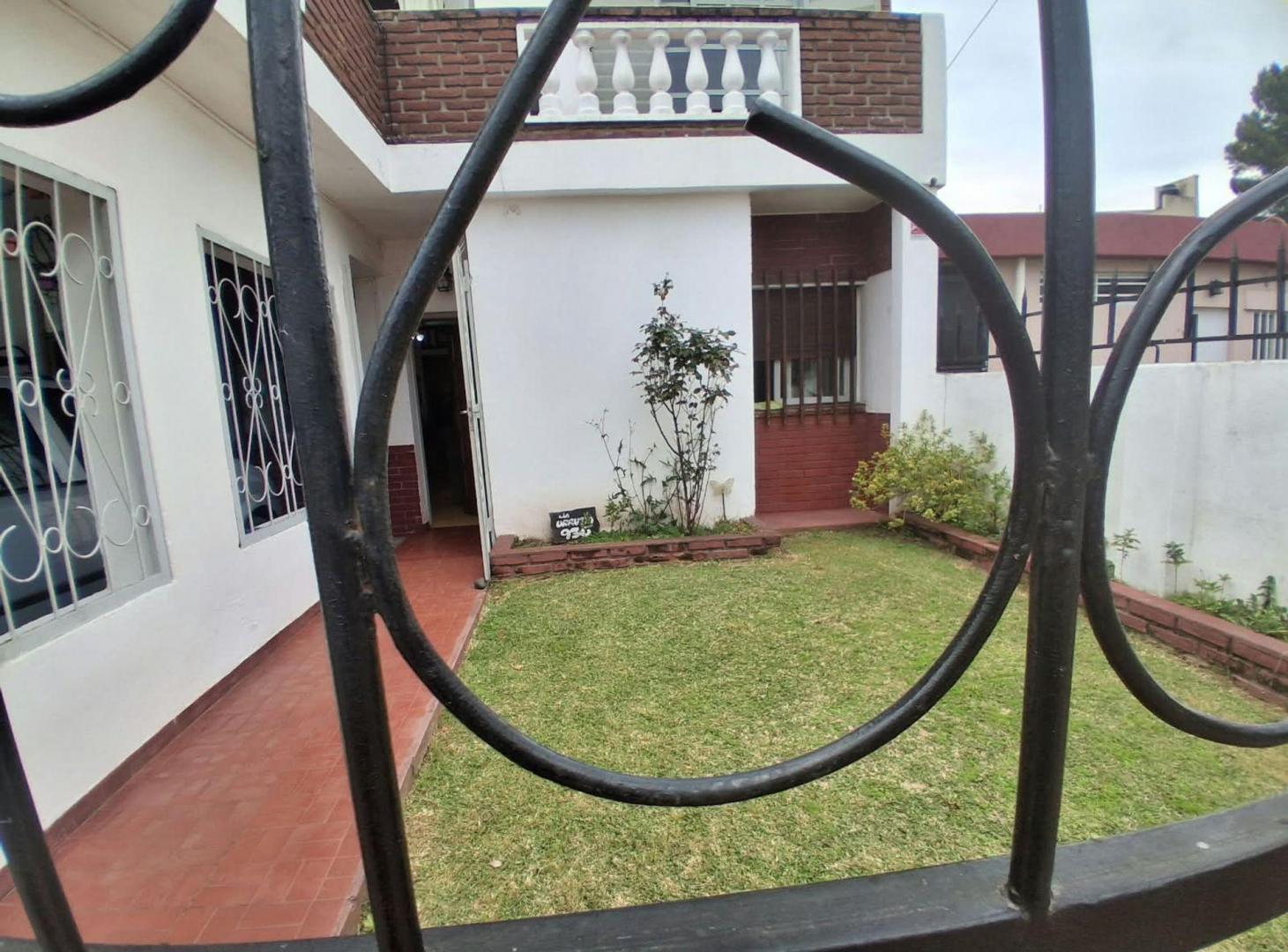 Foto de Amplia casa 3 dormitorios y gran patio, Paraná, imagen 3