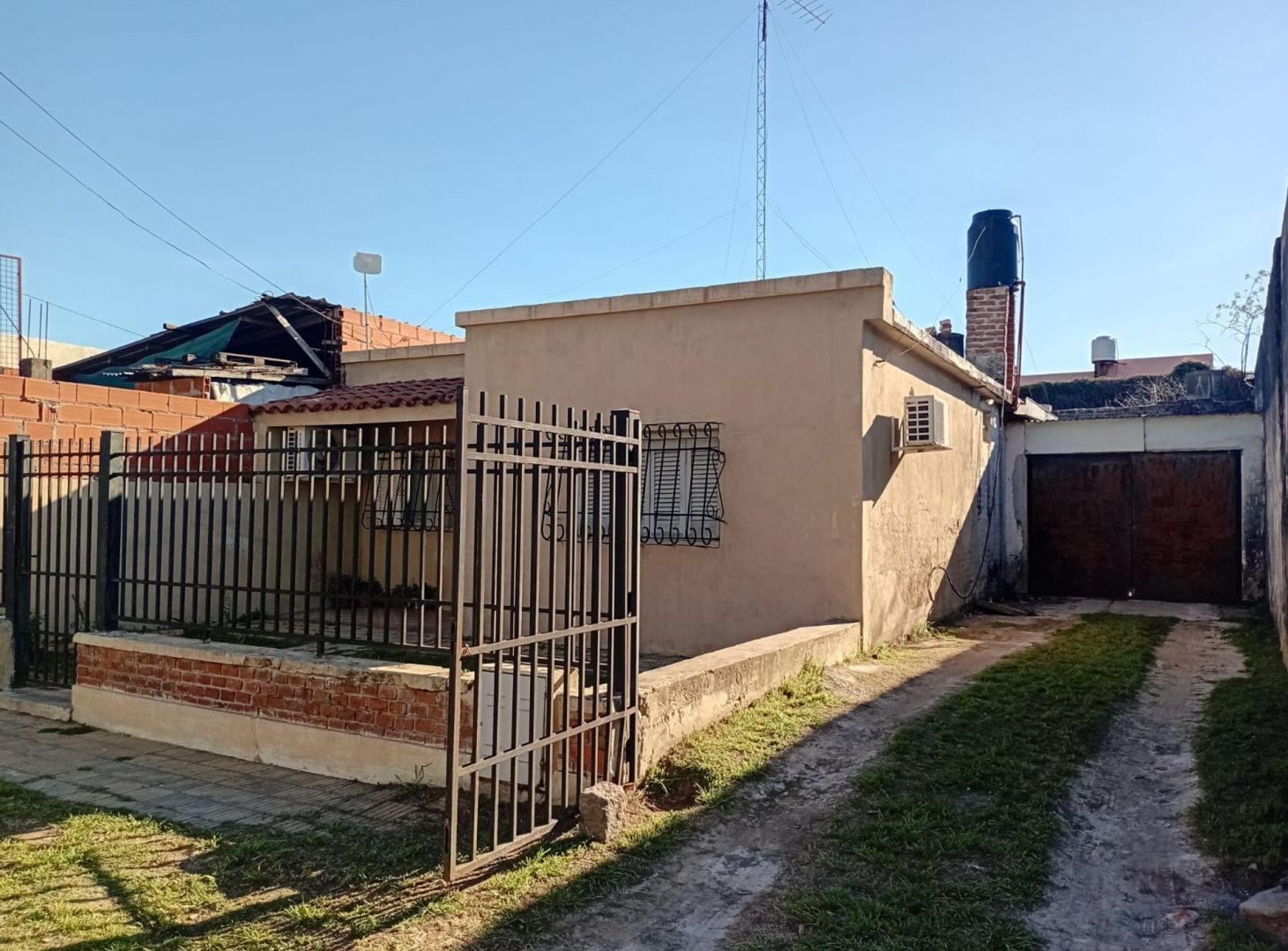Foto de Casa 2 dormitorios a refaccionar, Paraná, imagen 1