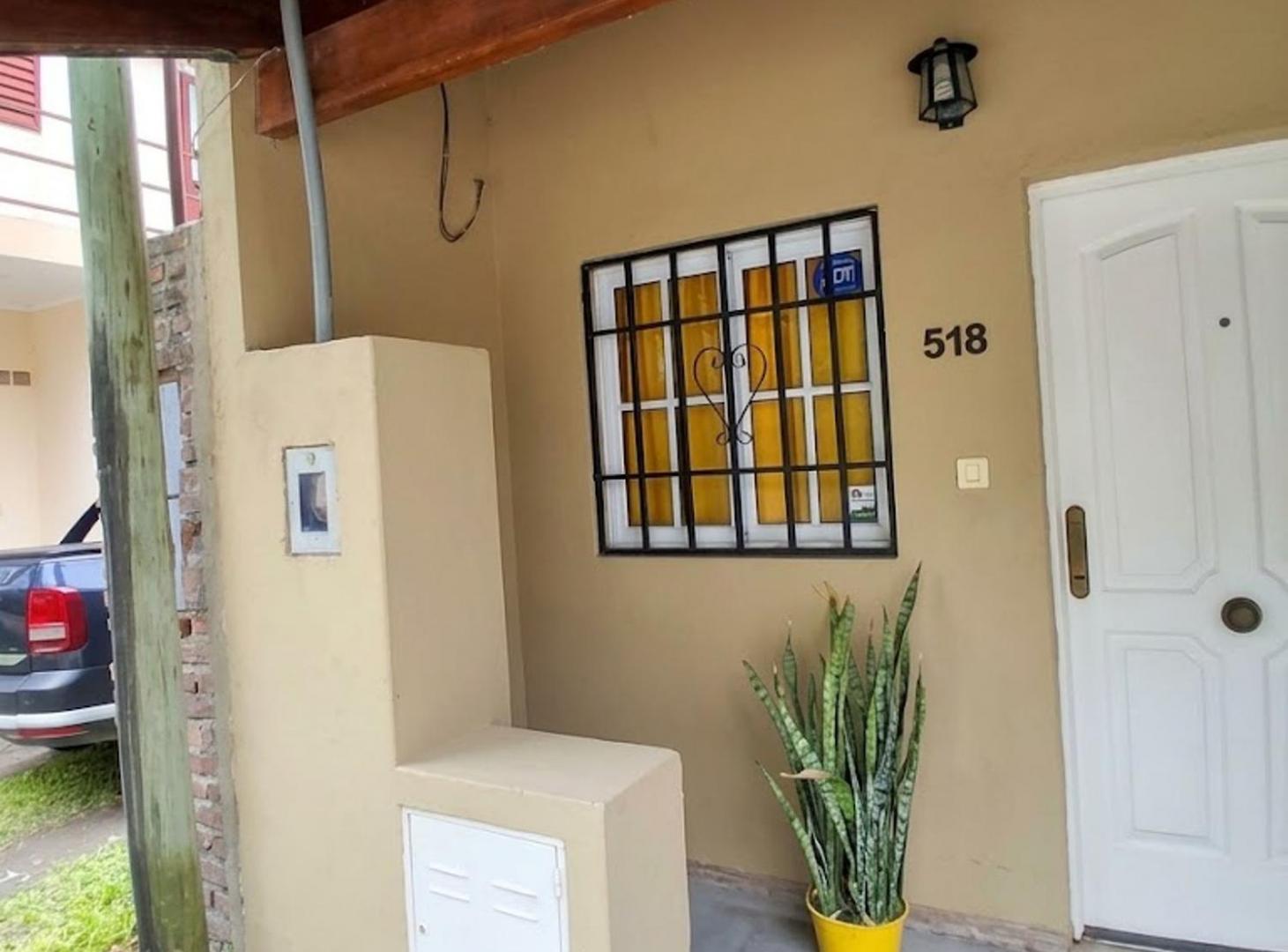 Foto de Casa 2 dormitorios con patio y parrilla, Oro Verde, imagen 2
