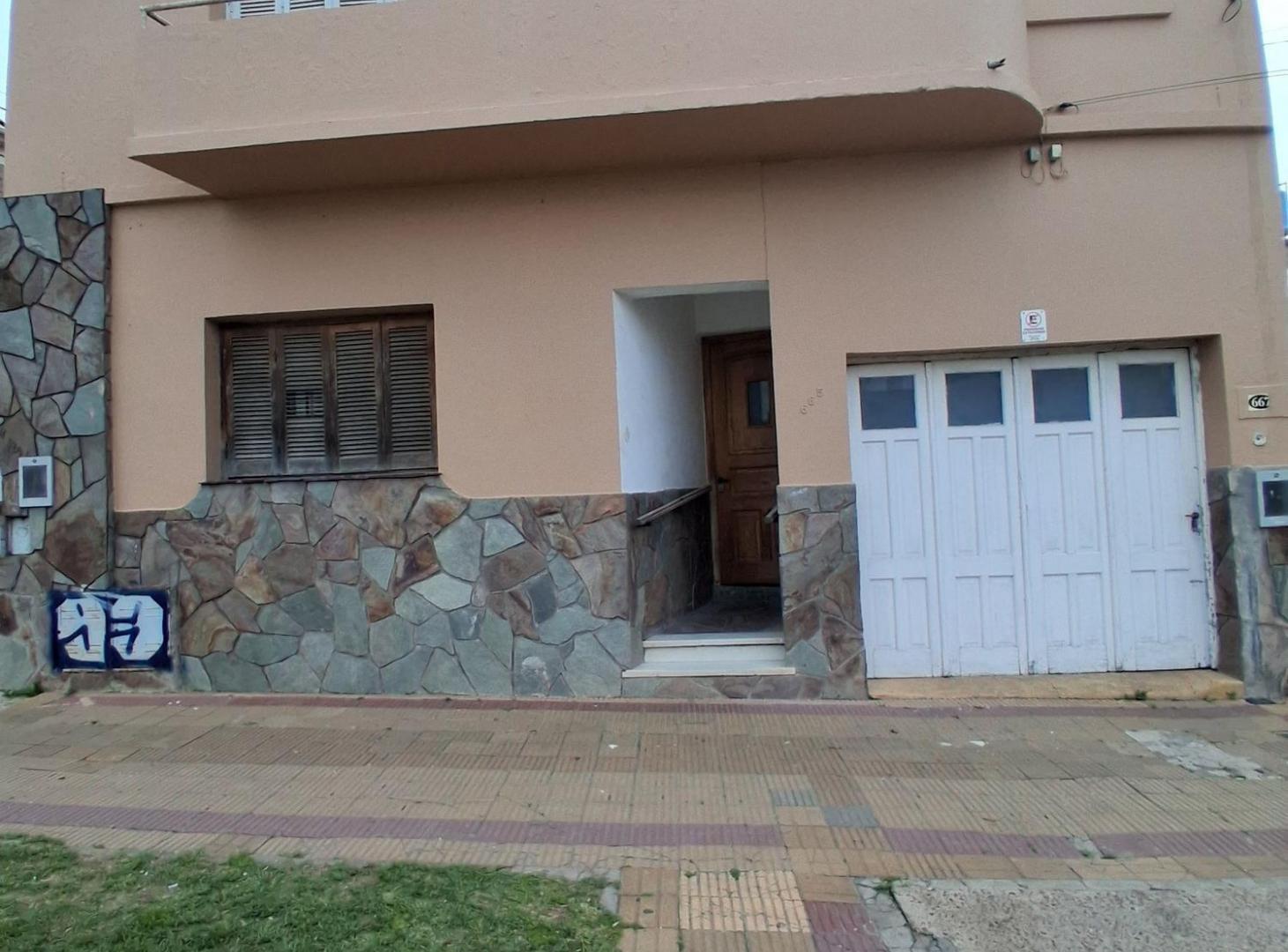 Foto de Casa 2 dormitorios calle 3 de febrero, Paraná, imagen 2