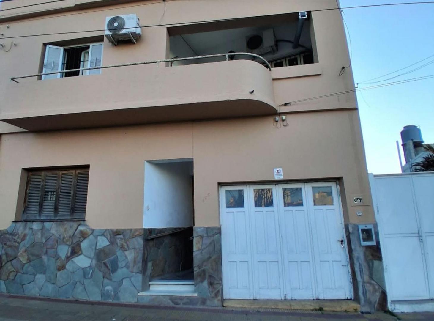 Foto de Casa en planta alta 3 dormitorios y cochera Paraná, imagen 3