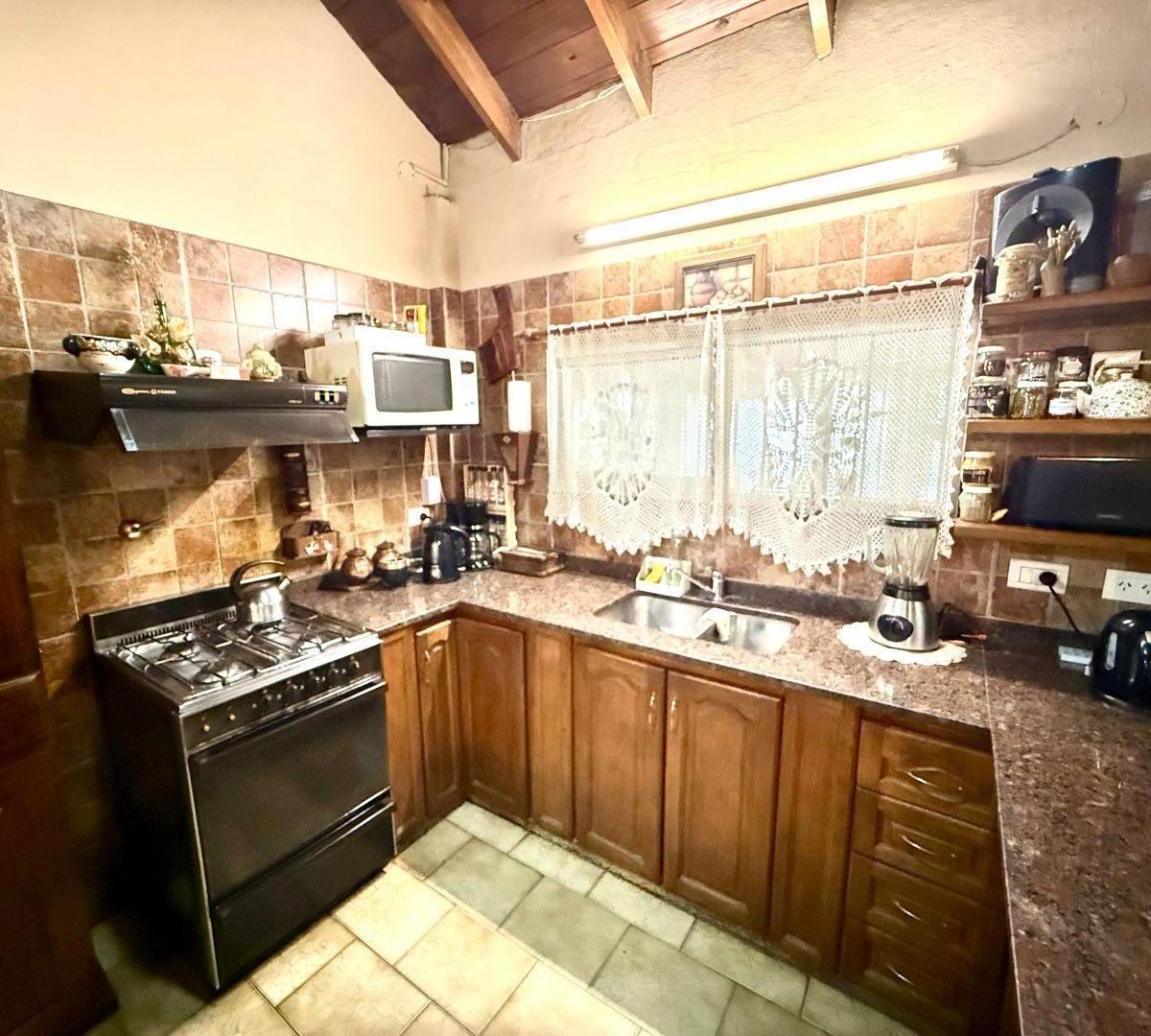 Casa 3 Ambientes en Venta con Local - San Miguel - 3 Cocheras - Pileta Quincho 3