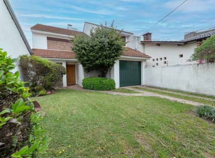 VENTA CASA 4 AMBIENTES EN VILLA MADERO 2