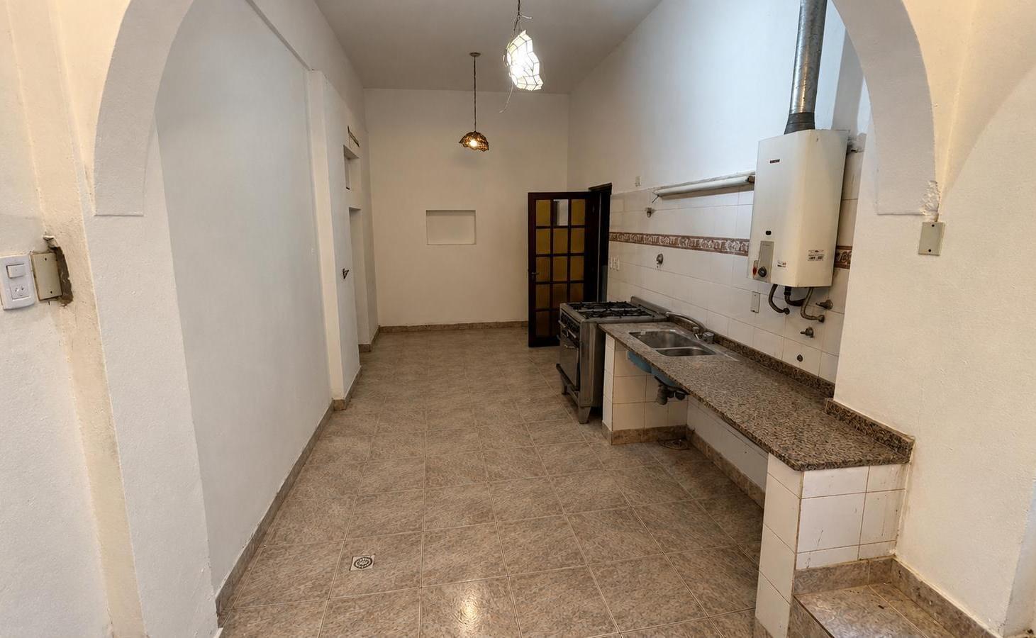 Foto de VENTA LOCAL COMERCIAL CON VIVIENDA AL FONDO, imagen 4