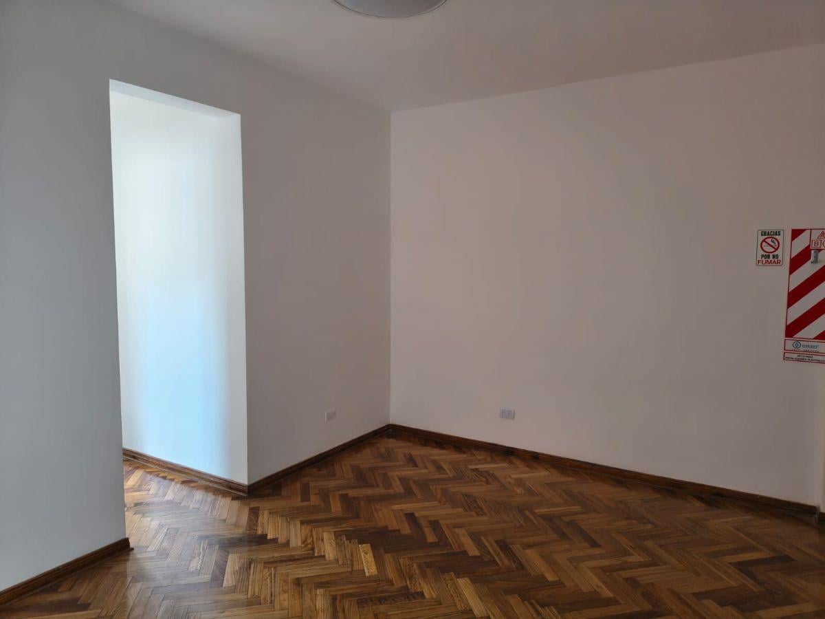 Departamento de 2 ambientes —dos ambientes— apto profesional en Recoleta, frente al Parque Las Heras