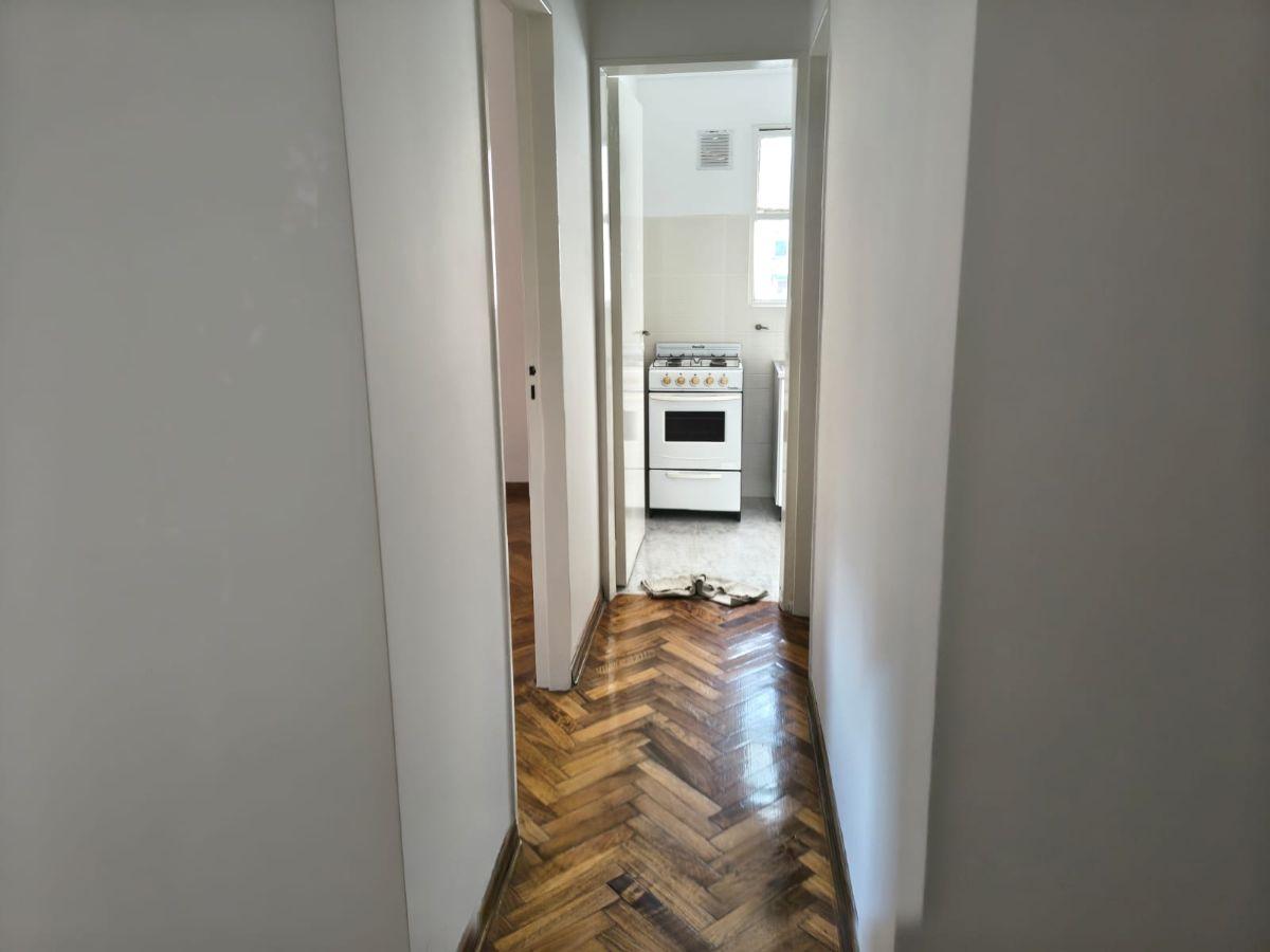 Foto de Departamento de 2 ambientes —dos ambientes— apto profesional en Recoleta, frente al Parque Las Heras, imagen 2