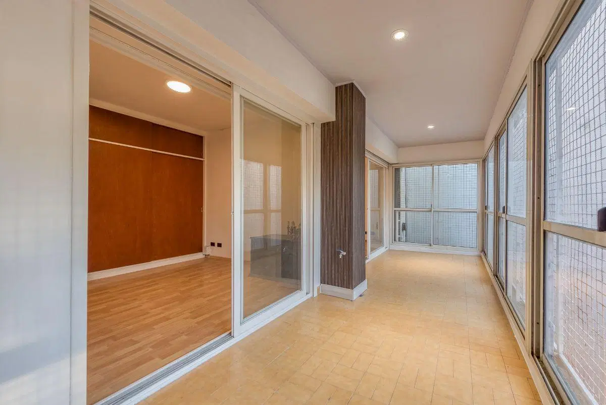 Dep. VENTA 3 AMB. COLEGIALES BALCÓN CORRIDO + COCHERA. 2