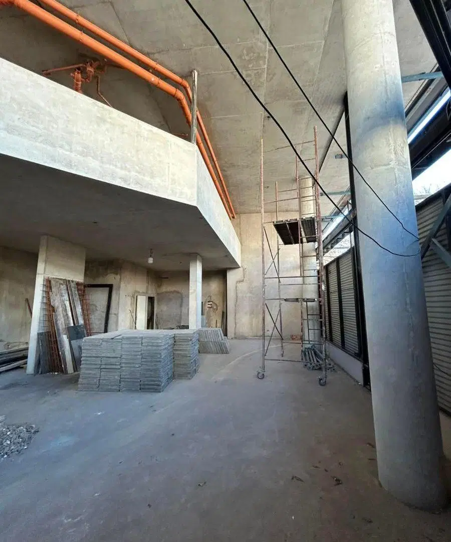 Local en Esquina a Estrenar en Desarrollo Premium – Álvarez Thomas y Maure 2
