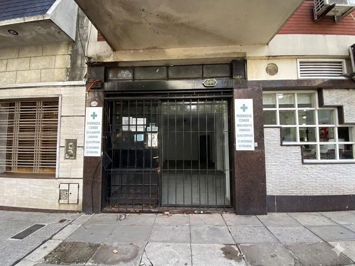 Local Ideal Farmacia, excelente ubicación frente al Sanatorio Colegiales 2
