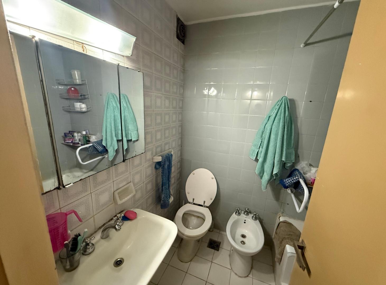 Foto de VENTA DEPTO 4 AMBIENTES - REMODELAR - PALERMO CHICO, imagen 1