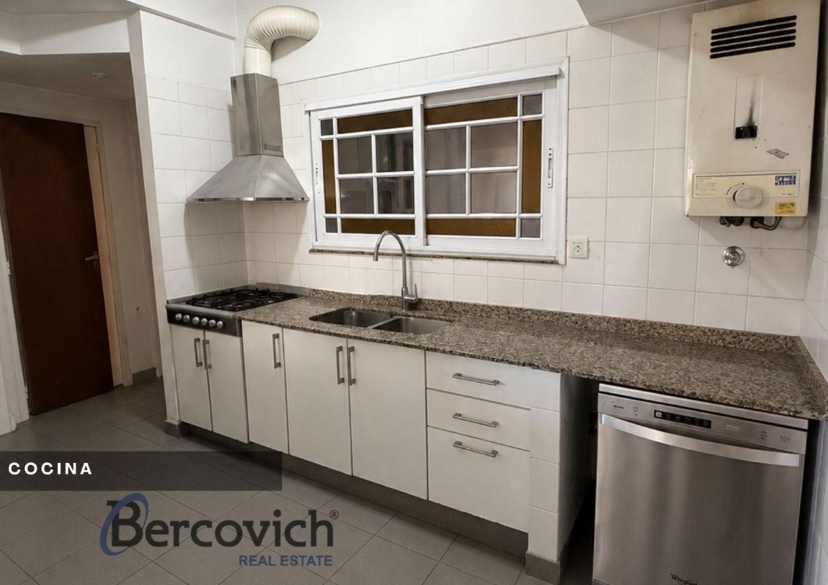 Foto de VENTA DPTO 3 AMBIENTES - FRENTE A LA PLAZA, imagen 2