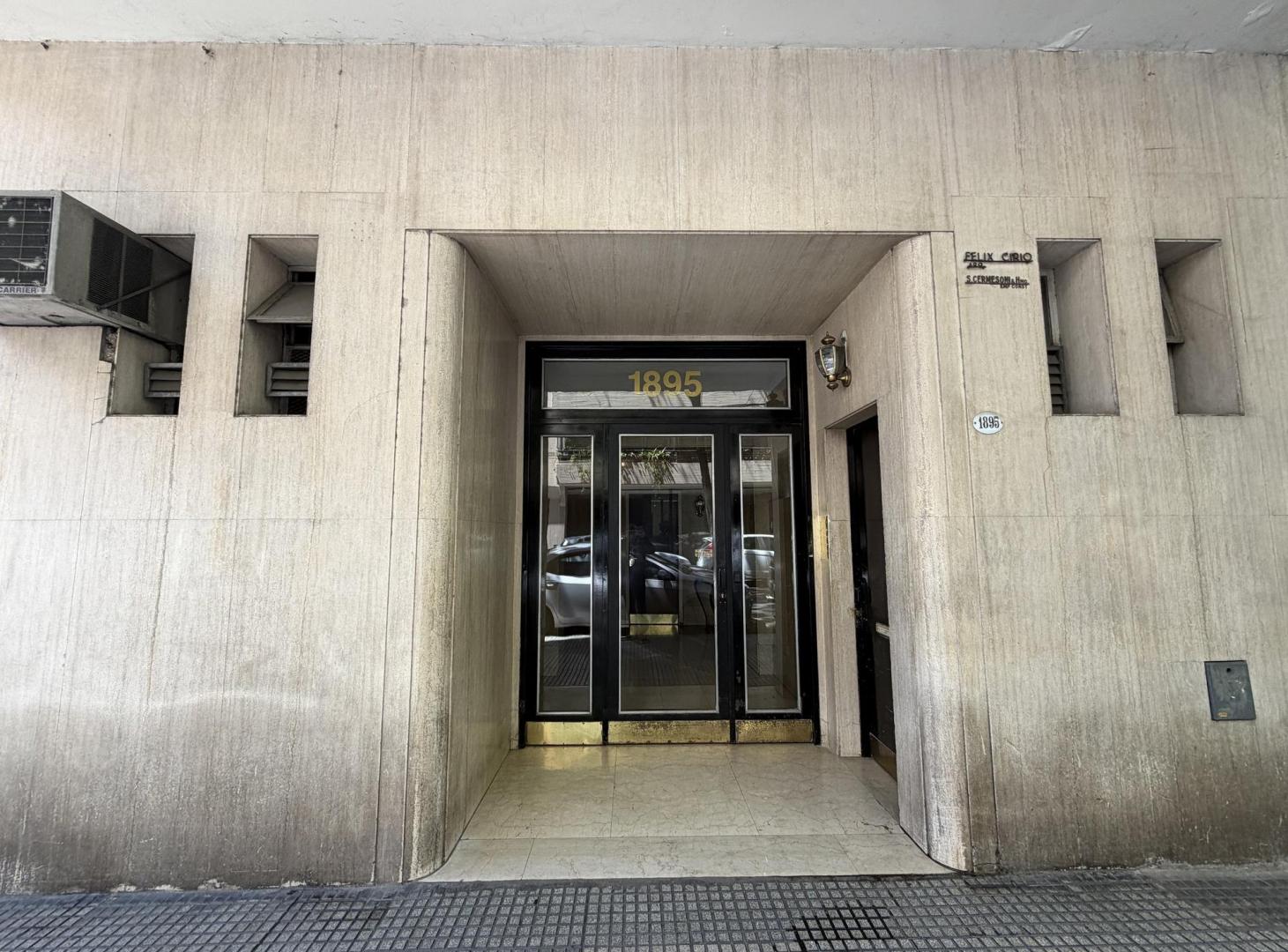 Foto de Oportunidad unica en la mejor esquina de Recoleta, imagen 2