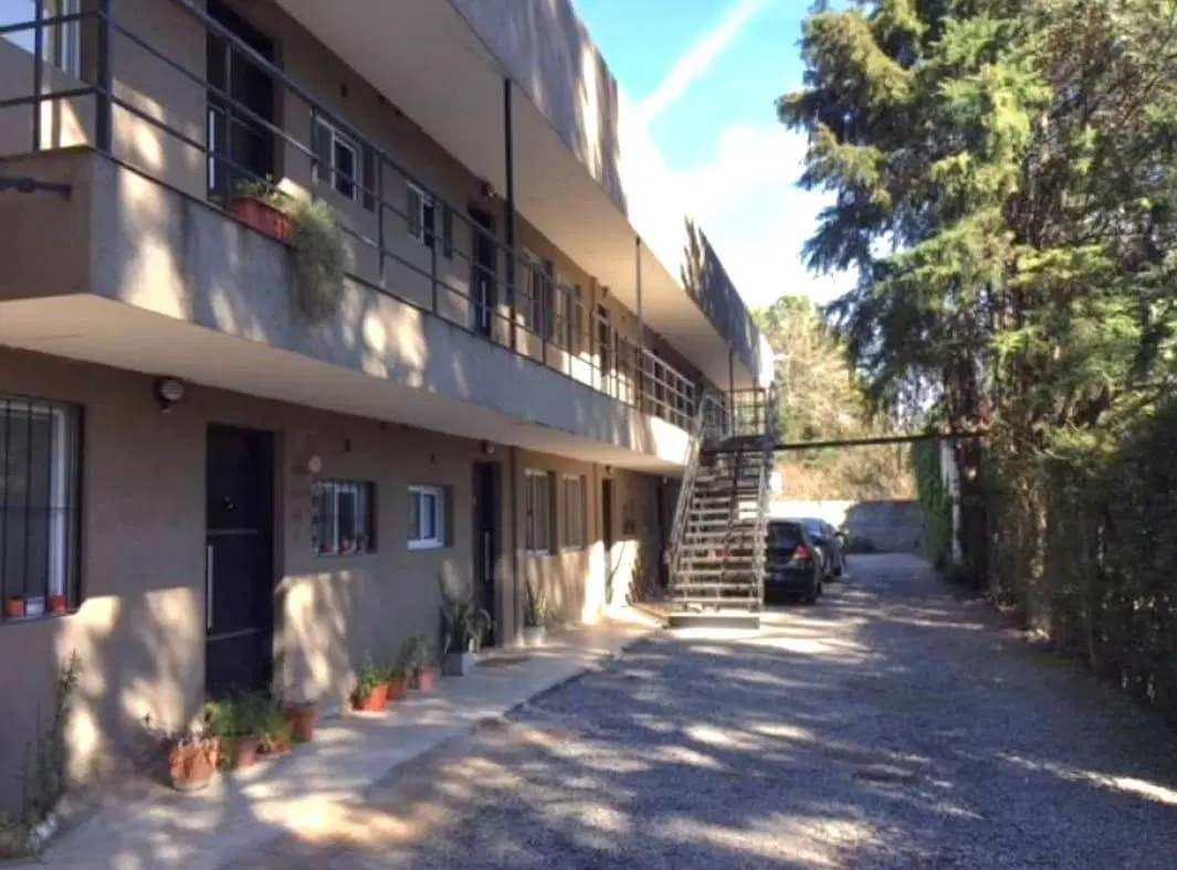 Alquiler de departamento 2 ambientes Barrio La Esmeralda Pilar 5