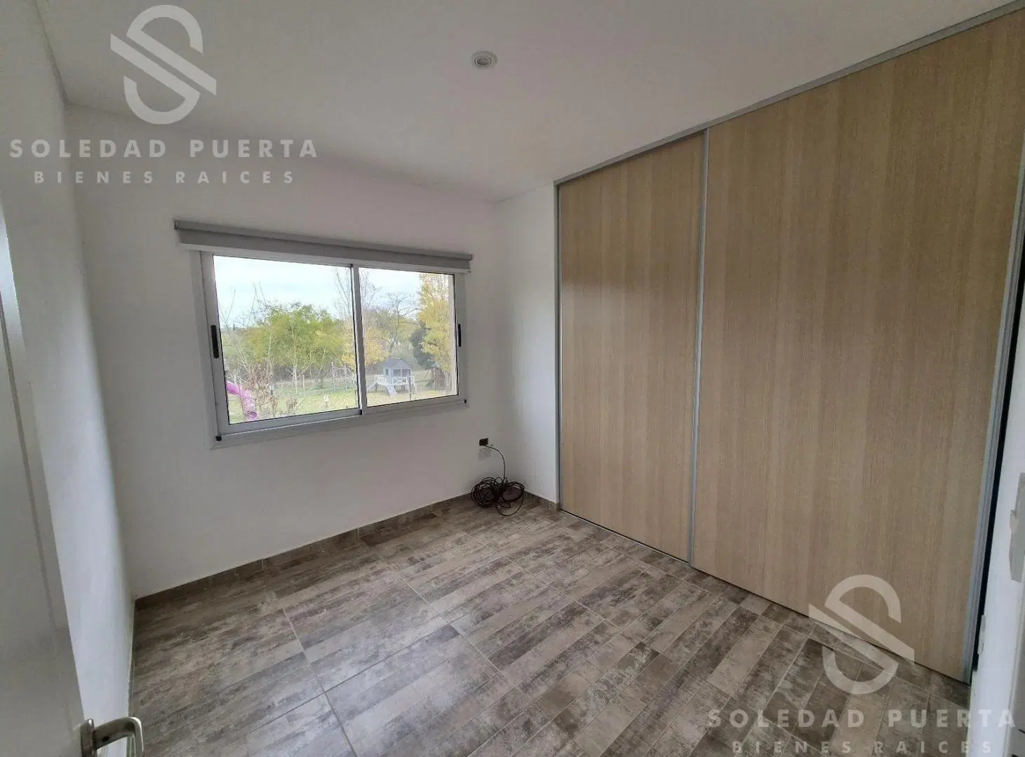 ALQUILER - AMPLIA CASA EN SAN EDUARDO, LOTE CENTRAL, CON PILETA 5