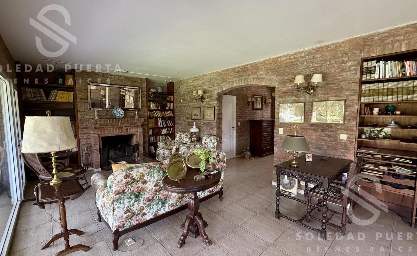 Foto de Venta de Casa en Barrio cerrado Villa Rosa - Excelente, imagen 2