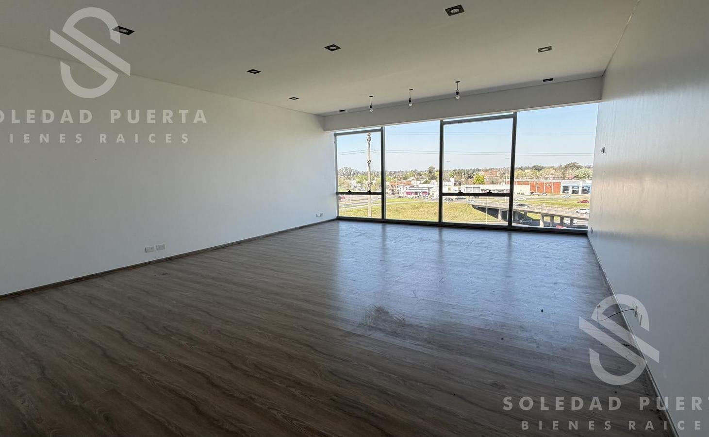 Foto de ALQUILER DEL OFICINA DE 55 M2 CON COCHERA EN MERIDIANO, imagen 2