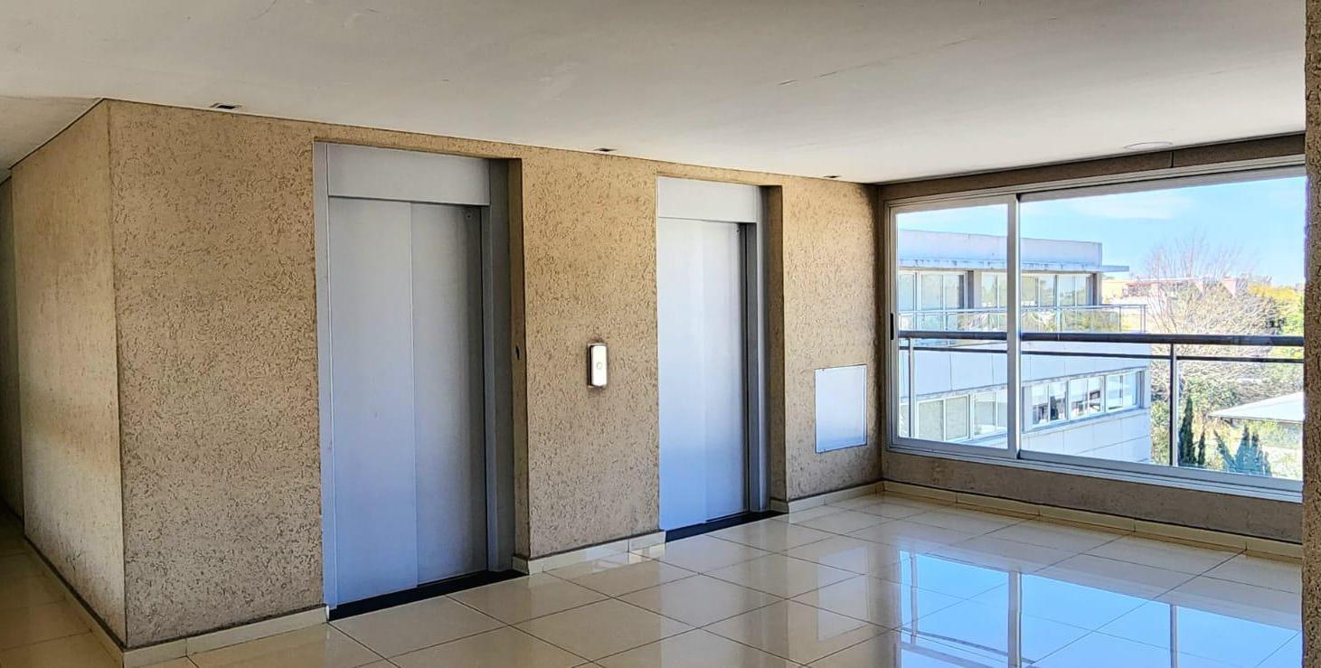 Foto de VENTA DE OFICINA DE 55M2 EN POLO I, imagen 5
