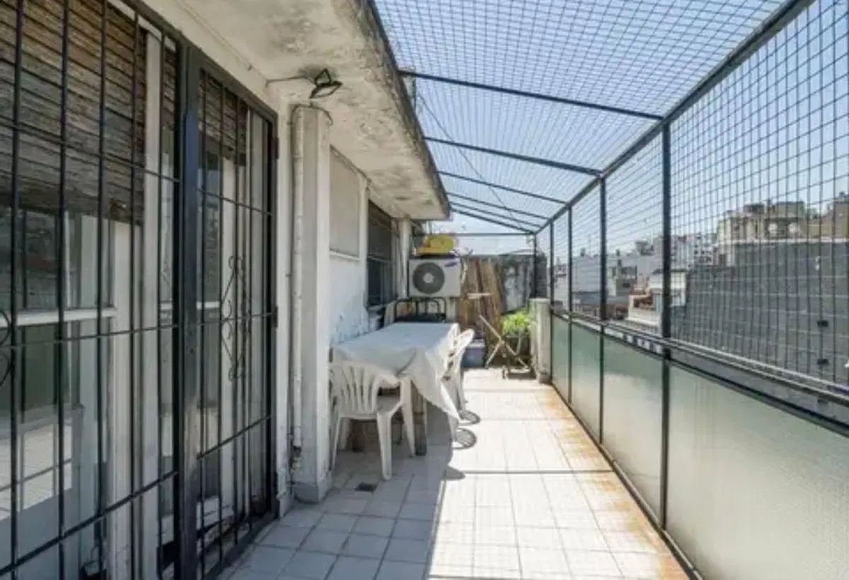 Excelente departamento 4 ambientes con balcon Terraza 2
