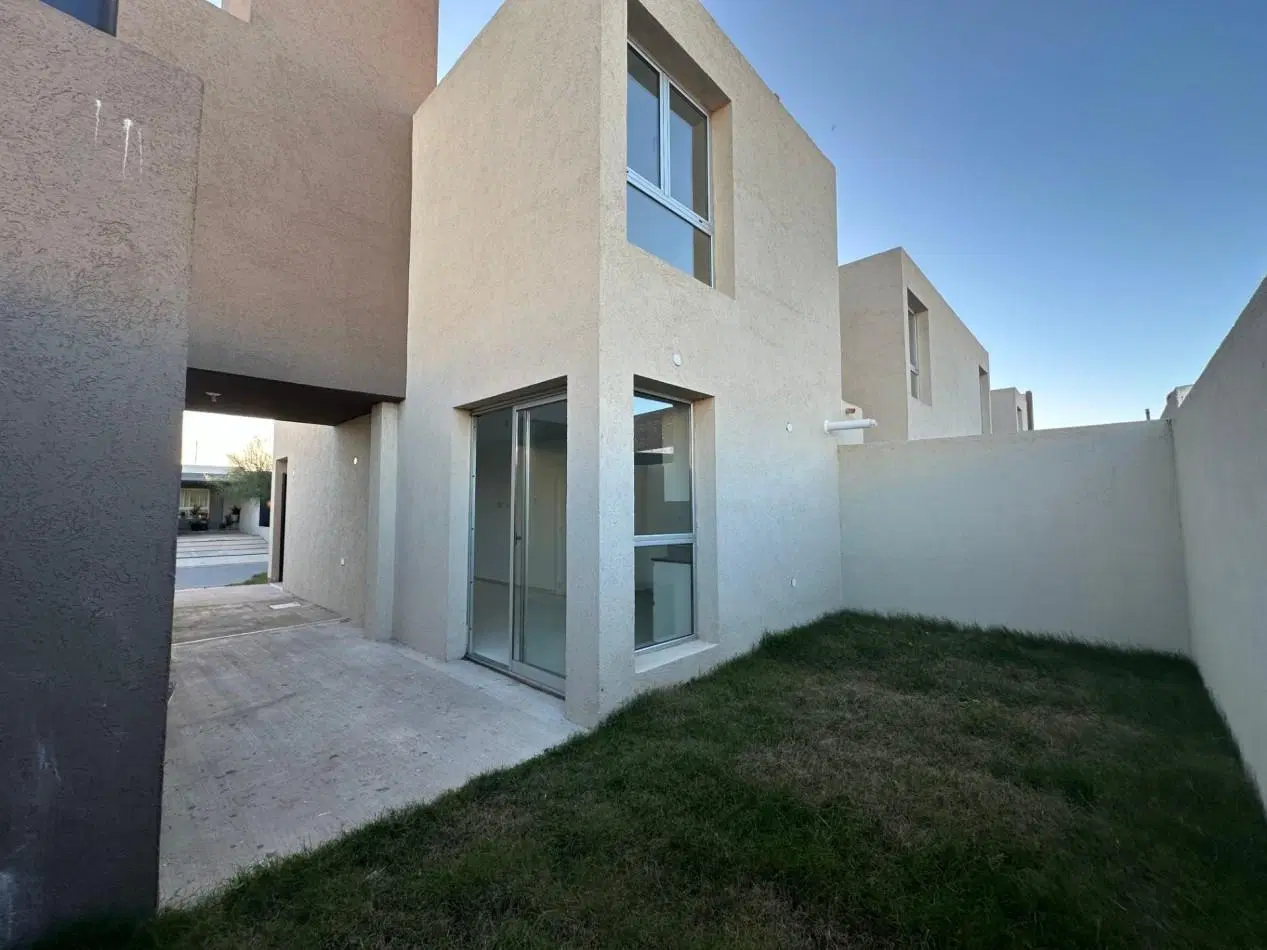 Duplex en venta en Docta Boulevard - 2 dormitorios con patio y cochera 3