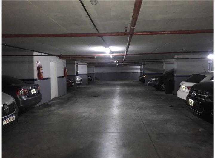 OFICINA PREMIUM EN VENTA EN VICENTE LOPEZ A METROS DE GENERAL PAZ/4 COCHERAS/240 M2 4