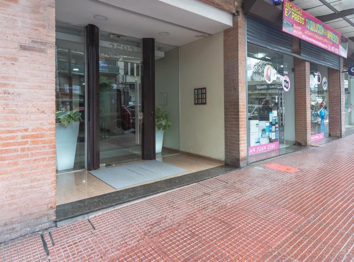Alquiler departamento 2 ambientes con balcon en Boedo 1