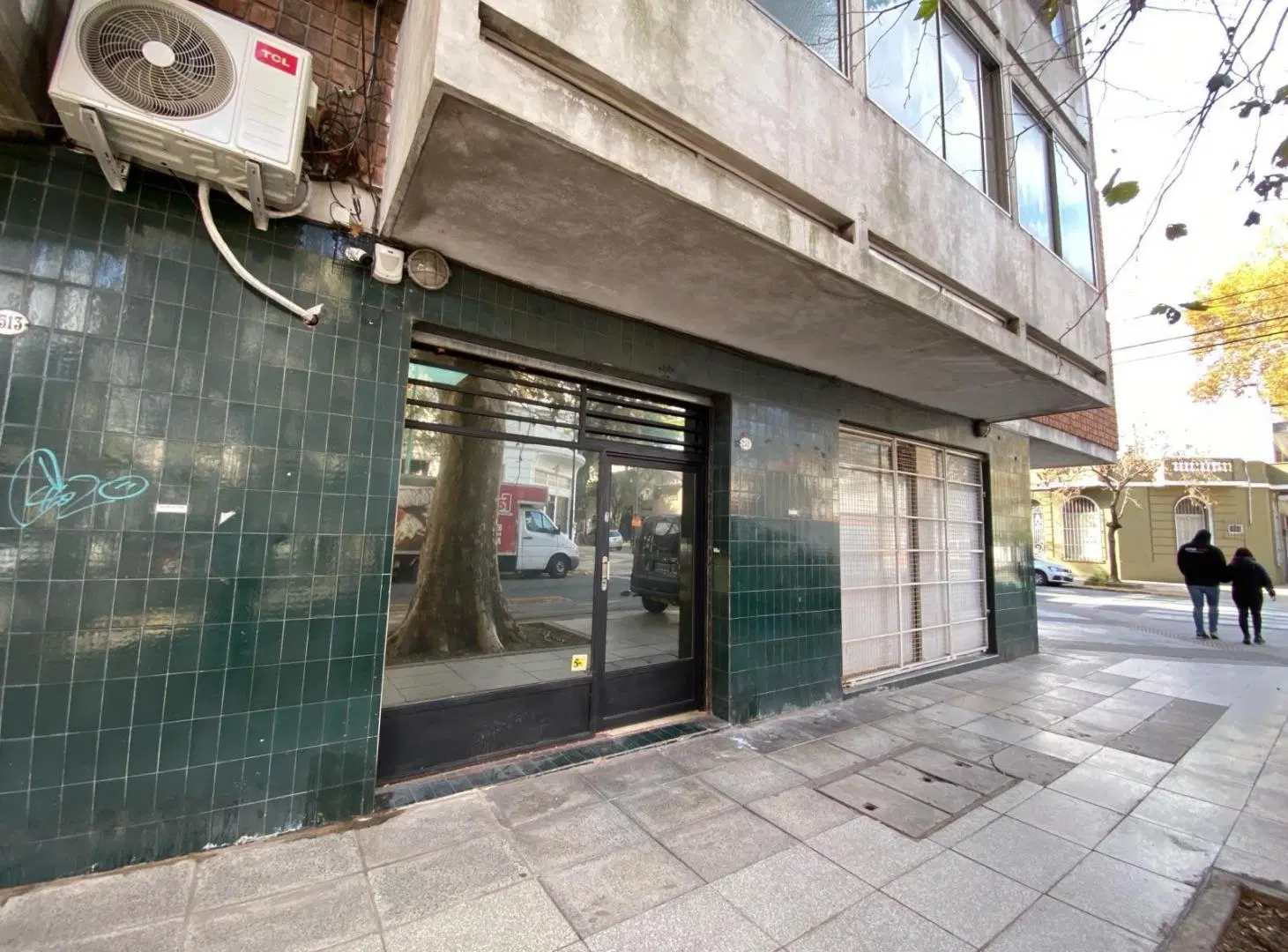 VENTA LOCAL COMERCIAL EN PATAERNAL 2