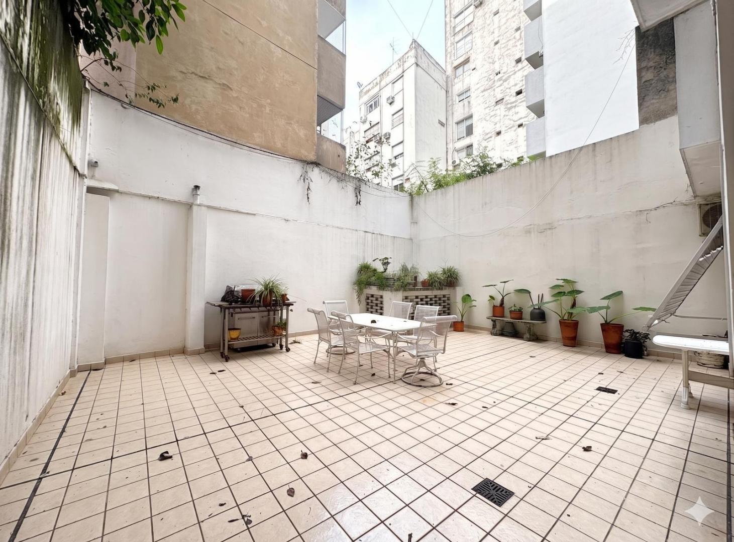 Foto de Departamento Venta 3 ambientes con Patio y guardacoche en Recoleta, imagen 2