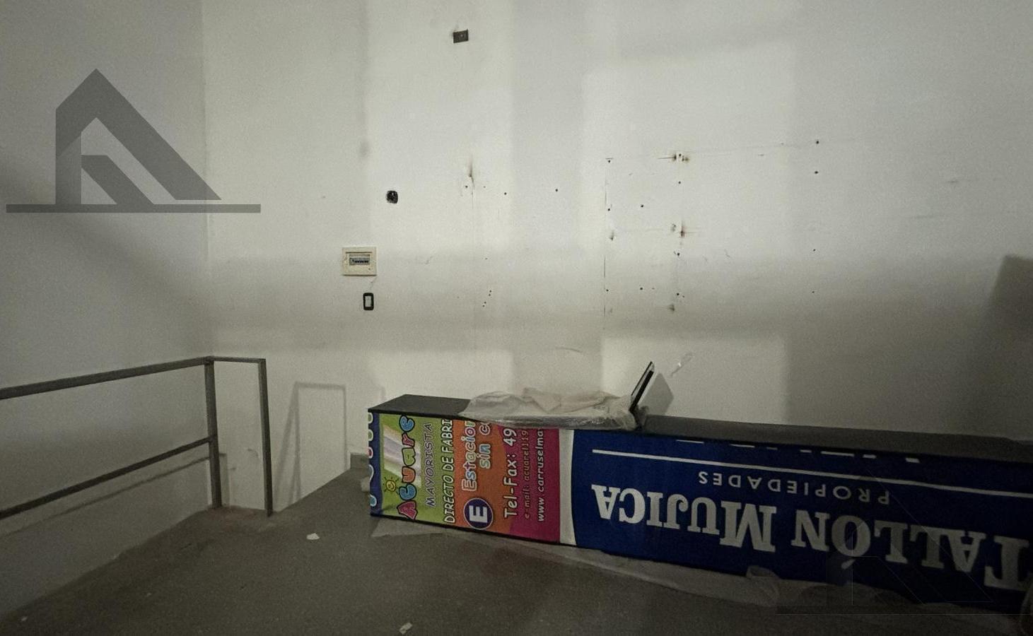 Foto de Venta en block, once locales y dos departamentos en galería, Once, imagen 2