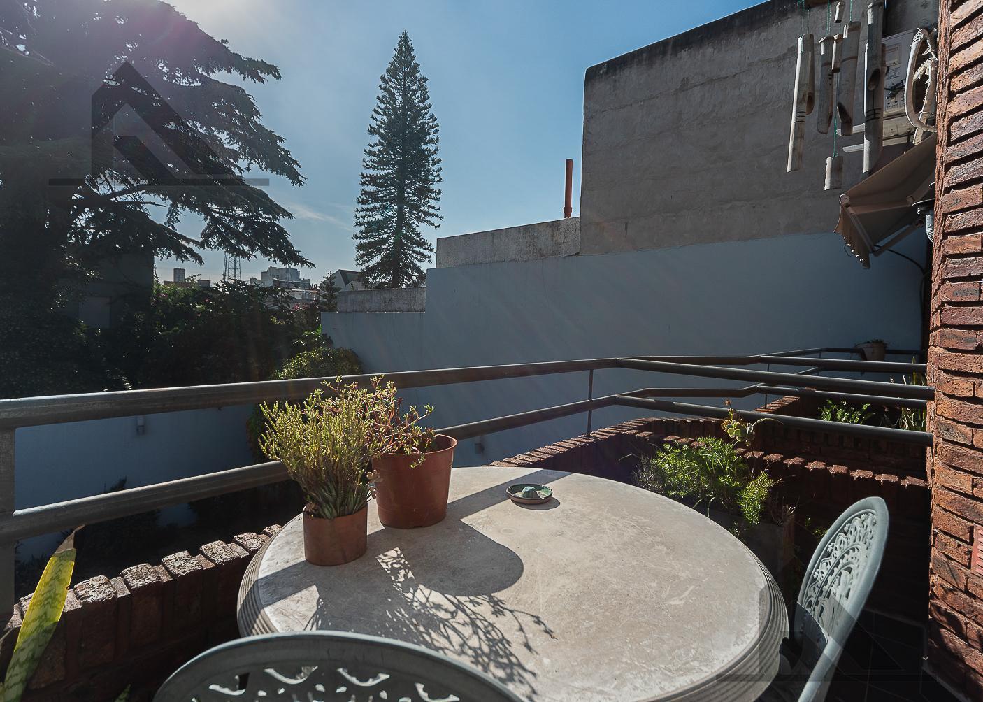 Foto de Venta PH de 4 ambientes - triplex - con cochera y amoblado en Villa, imagen 4
