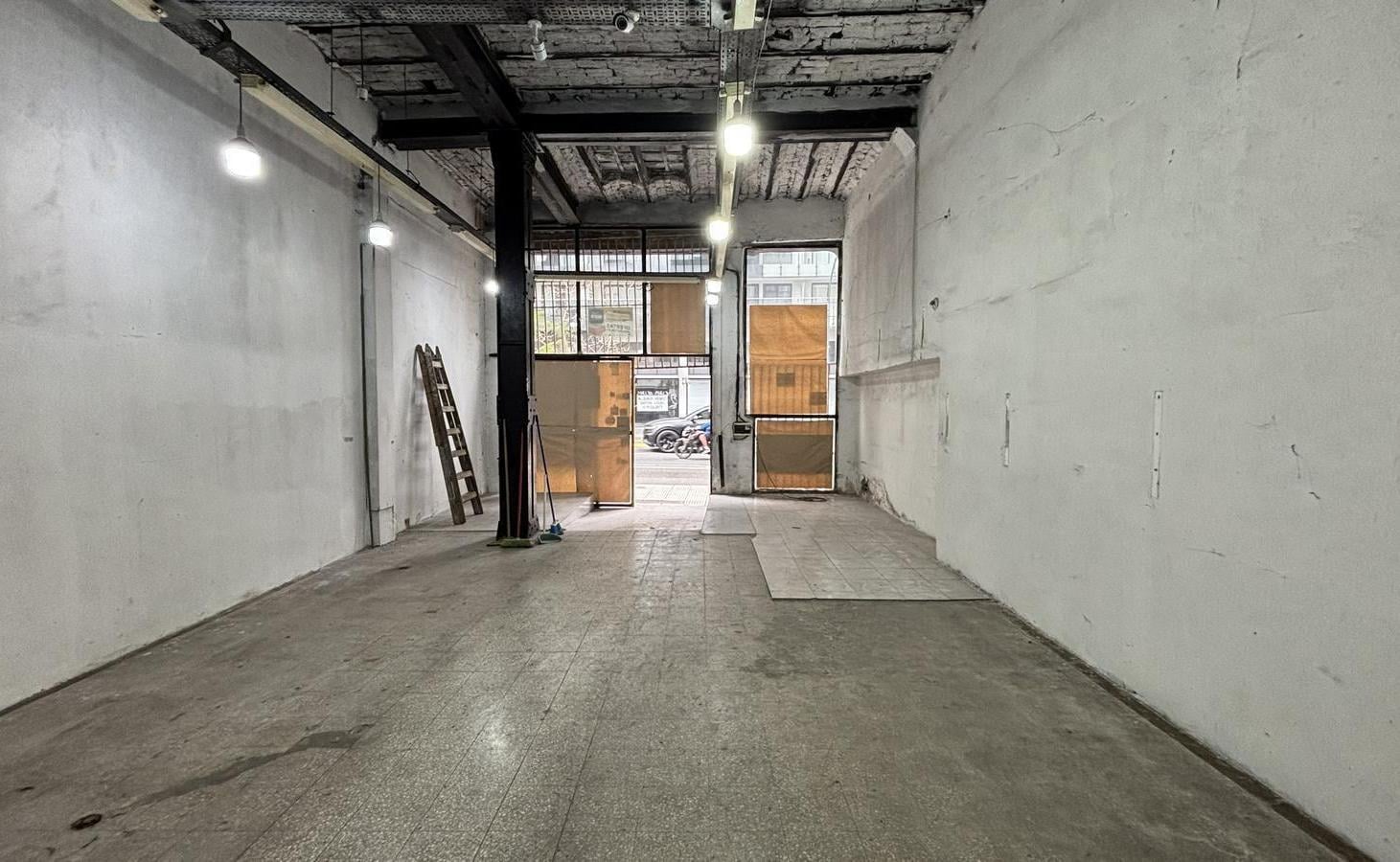 Foto de Alquiler Local comercial en Balvanera, imagen 1