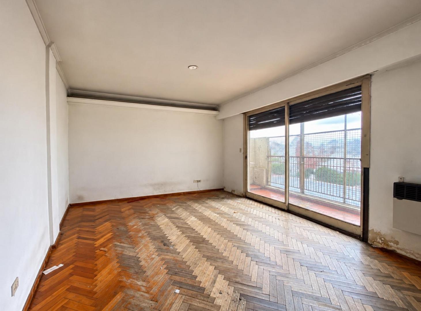 Foto de VENTA DEPARTAMENTO TRES AMBIENTES CON BAULERA CABALLITO, imagen 3