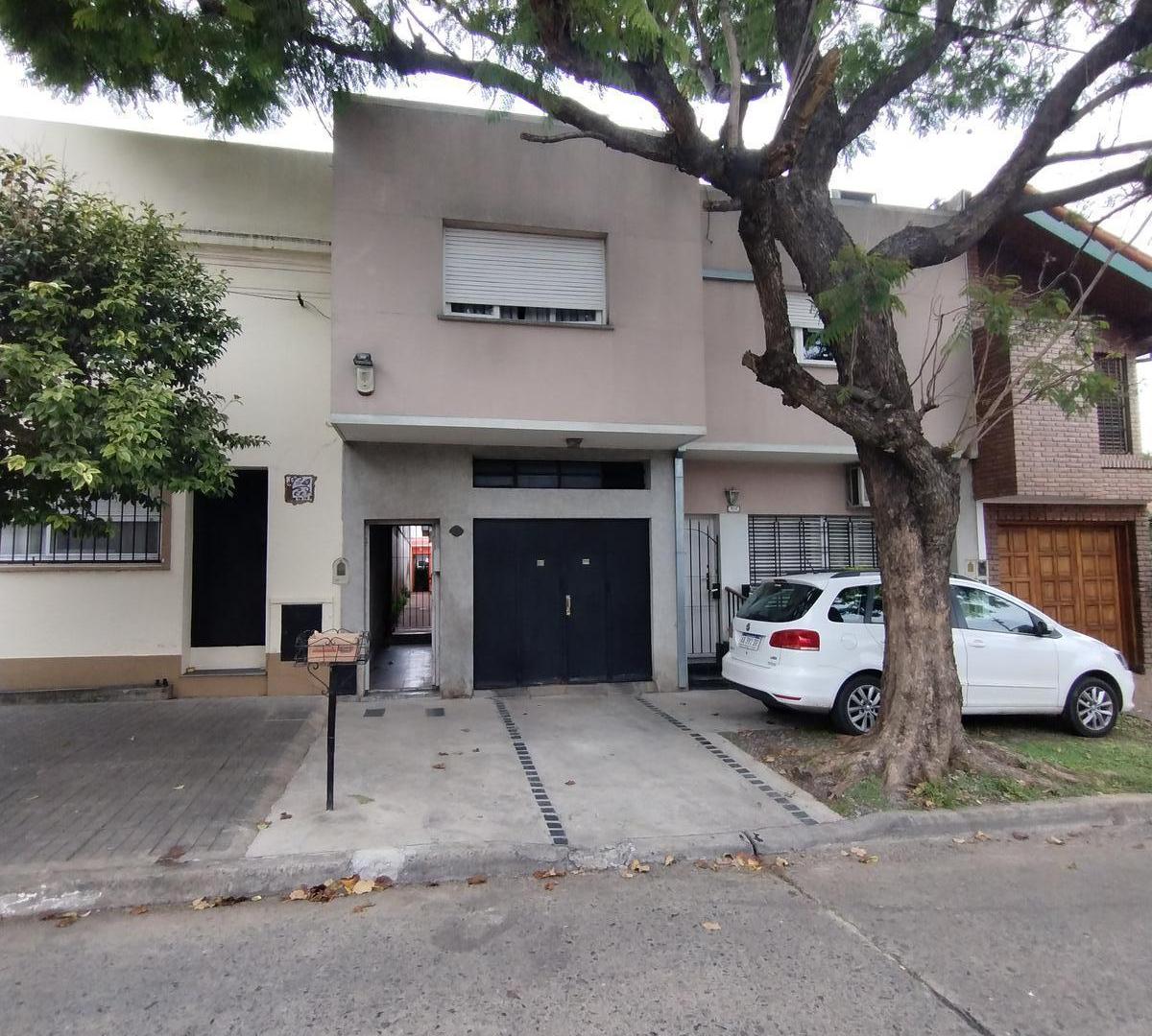 Foto de Venta de PH 4 ambientes en Bernal Este, imagen 2