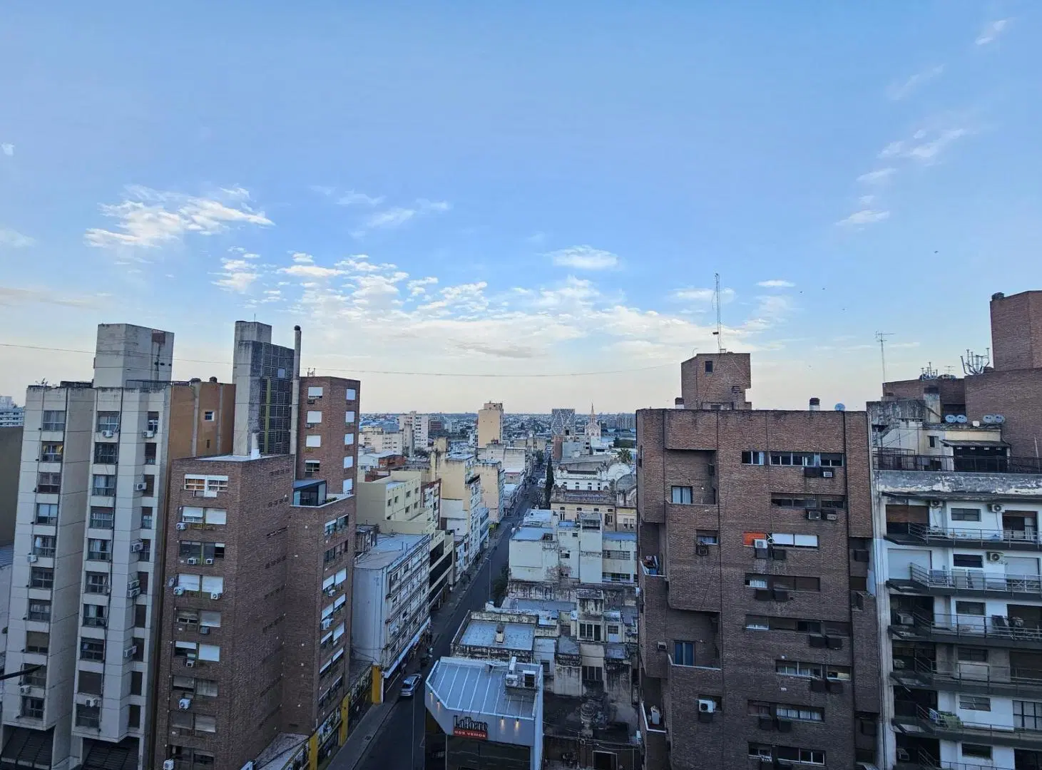 Departamento 1 Dormitorio AMOBLADO a Metros de NUEVA CORDOBA. Chacabuco 8. Piso Alto . 4