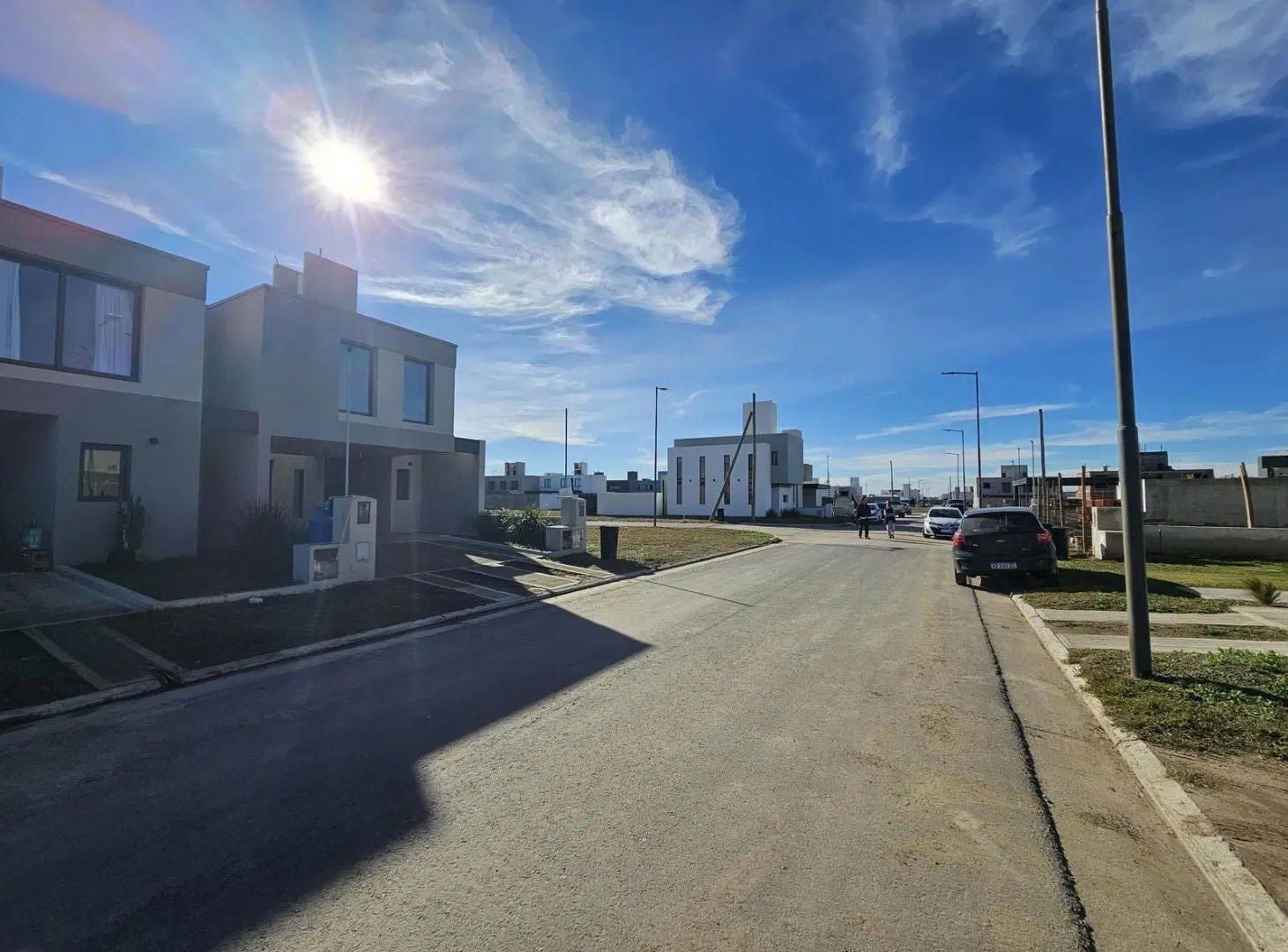 Terreno Quebradas de Manantiales. 250m2 Fondo Norte Apto Duplex. 2